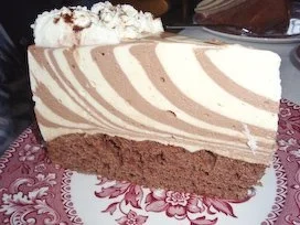 Rezept: Torte: gestreifte Schoko-Quark-Torte Bild Nr. 3 Torte: gestreifte Schoko-Quark-Torte - Rezept - Bild Nr. 3