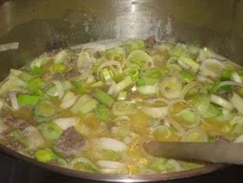 Hackfleisch Käse Suppe mit Lauch - Rezept