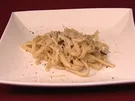 Selbstgemachte Nudeln mit Trüffeln in Butter geschwenkt (Carolin Ruppert) - Rezept