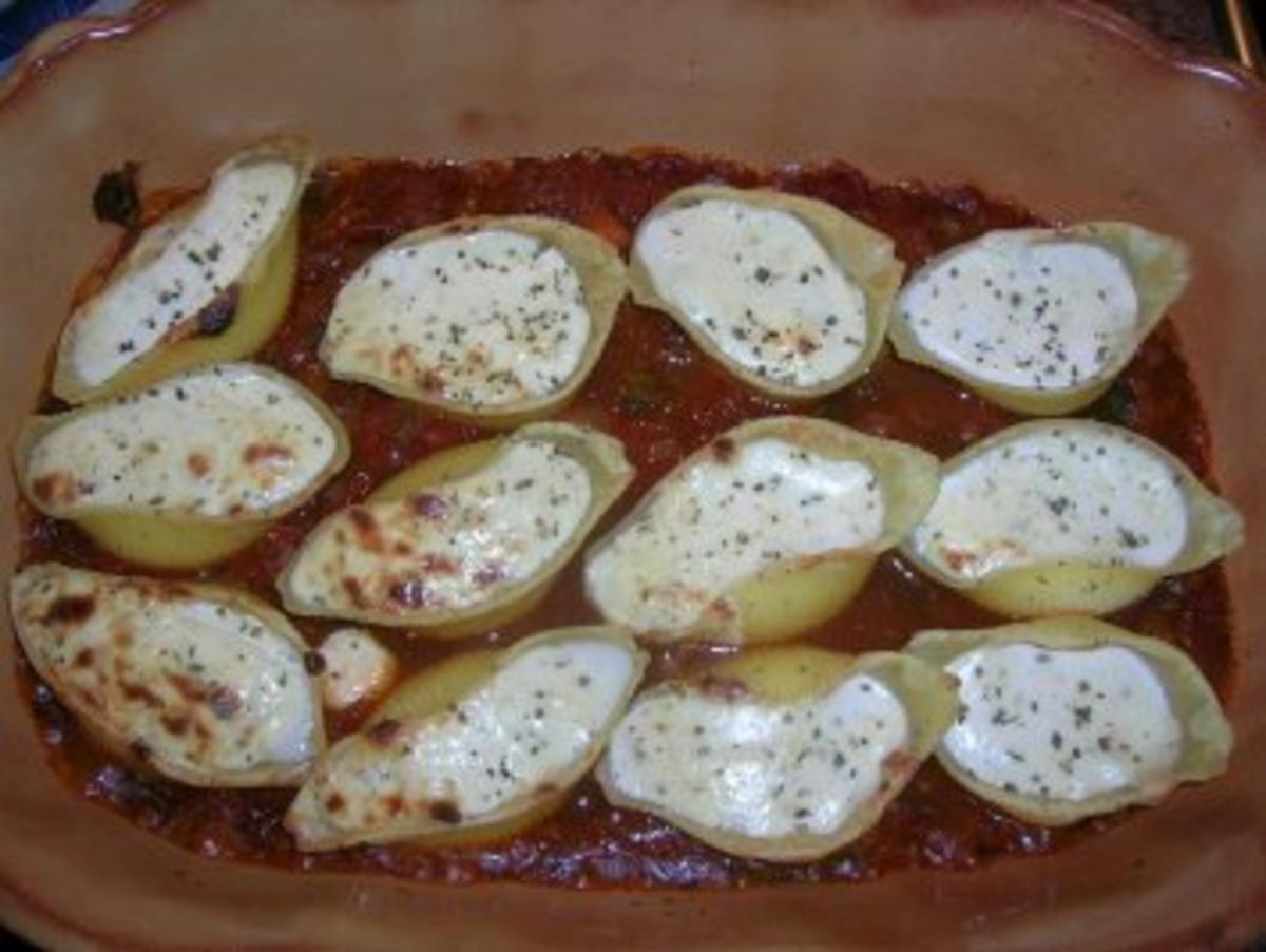 Conchiglioni N° 240  mit Ricotta-Käsefüllung auf Tomaten Sugo - Rezept - Bild Nr. 6