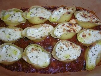 Conchiglioni N° 240  mit Ricotta-Käsefüllung auf Tomaten Sugo - Rezept - Bild Nr. 7