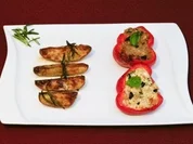 Rezept: Peperoni ripieni mit Rosmarinkartoffeln (Daniel Kรผblbรถck) Peperoni ripieni mit Rosmarinkartoffeln (Daniel Kรผblbรถck) - Rezept