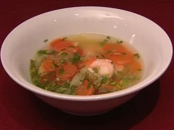 Rezept: Ingwer-Gemüsesuppe mit Crevetten (Elmar Hörig) Ingwer-Gemüsesuppe mit Crevetten (Elmar Hörig) - Rezept