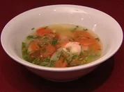 Rezept: Ingwer-Gemรผsesuppe mit Crevetten (Elmar Hรถrig) Ingwer-Gemรผsesuppe mit Crevetten (Elmar Hรถrig) - Rezept