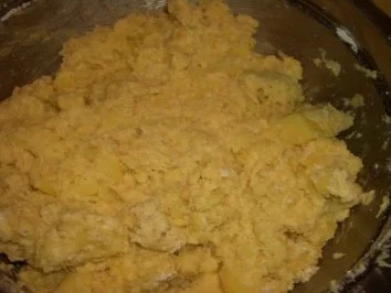 Pizza : Thunfischpizza mit Kartoffelteig - Rezept - Bild Nr. 4