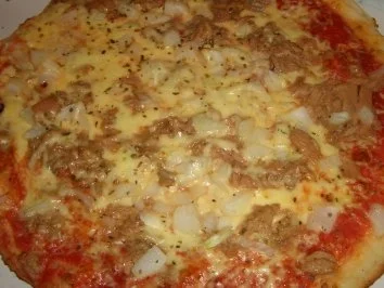 Pizza : Thunfischpizza mit Kartoffelteig - Rezept