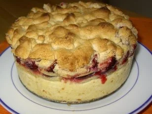 Pflaumen-Marzipan-Streuselkuchen - Rezept