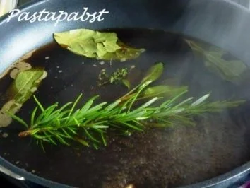 Kalbsschnitzel mit geschmolzenen Tomaten und Polentamuffins - Rezept - Bild Nr. 4