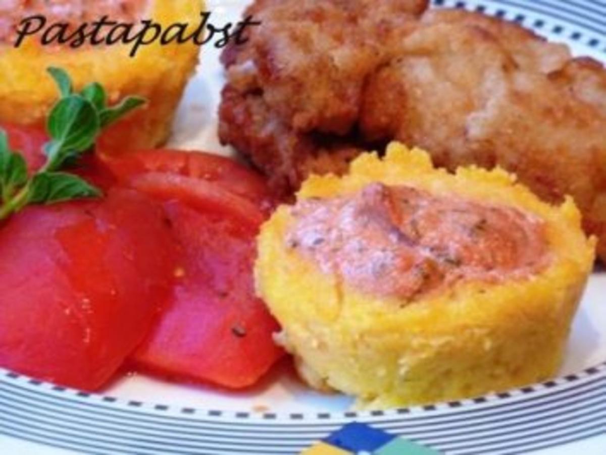 Kalbsschnitzel mit geschmolzenen Tomaten und Polentamuffins - Rezept - Bild Nr. 7