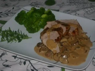 Rezept: Schweinefilet mit Champignons Schweinefilet mit Champignons - Rezept