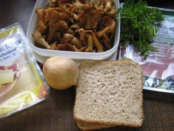 Rezept: Schwarzwälder Pfifferling-Toast Bild Nr. 2 Schwarzwälder Pfifferling-Toast - Rezept - Bild Nr. 2