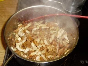 Geschnetzeltes in Pfifferling-Rahm-Soße - Rezept - Bild Nr. 3