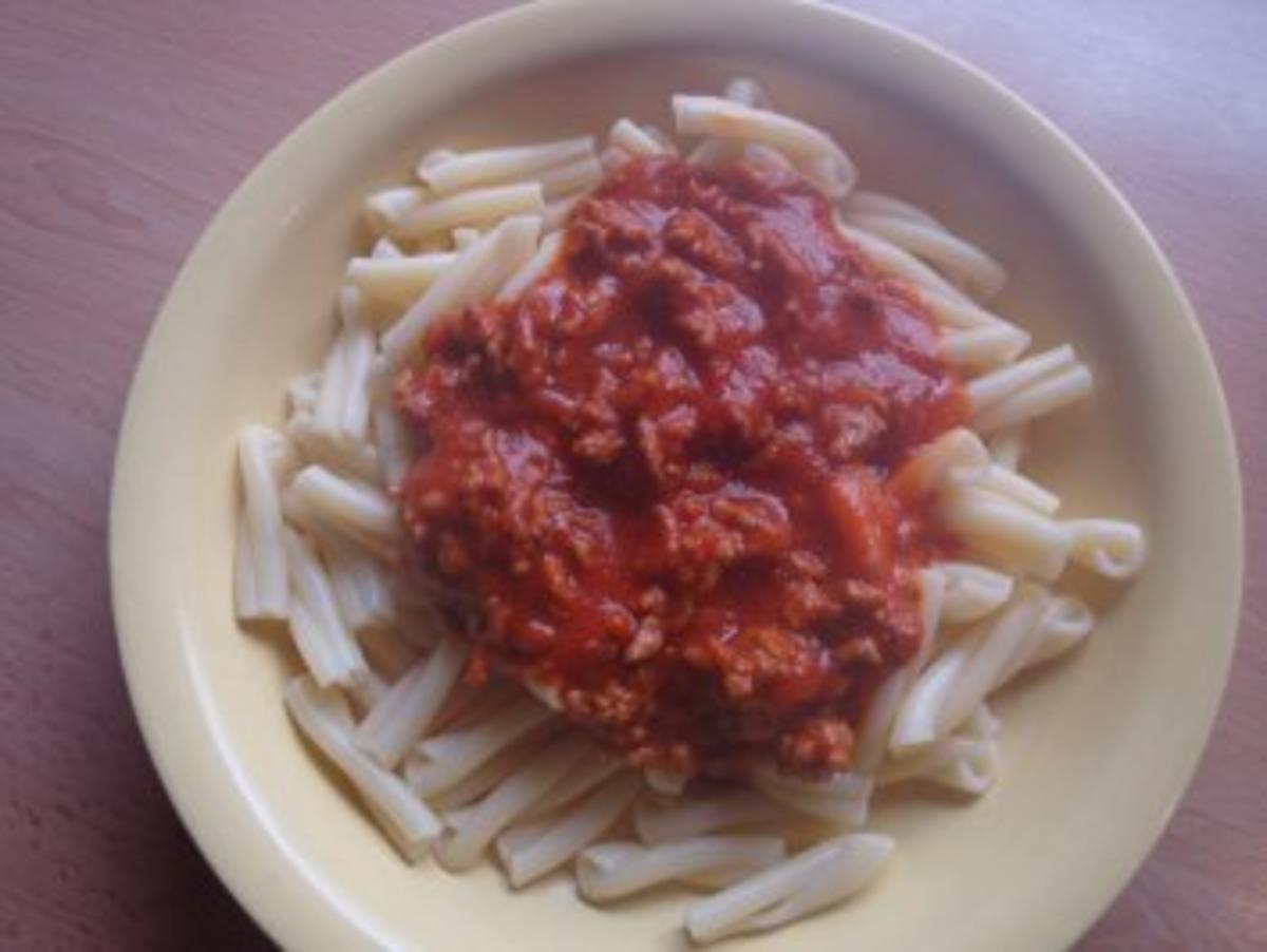 Nudeln Bolognese - Rezept mit Bild - kochbar.de