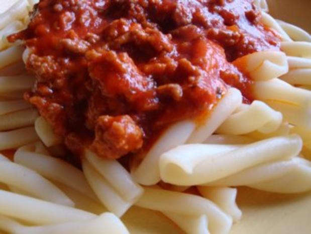 Nudeln Bolognese - Rezept mit Bild - kochbar.de