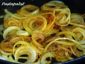 Mohn-Kokosbällchen in Zwiebelsauce - Rezept - Bild Nr. 2