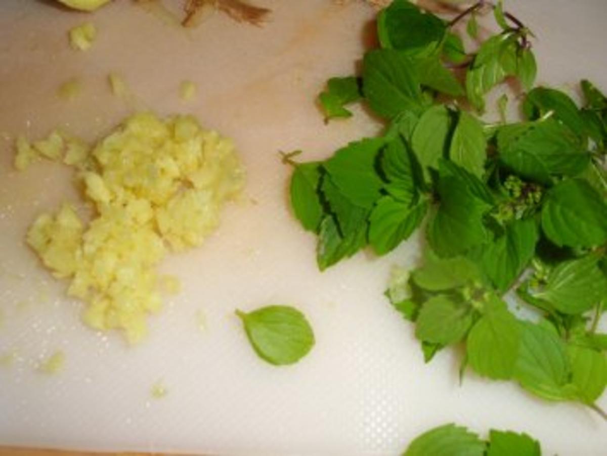 Rezept: Ingwer-Minz-Butter Bild Nr. 3 Ingwer-Minz-Butter - Rezept - Bild Nr. 3