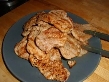 Rezept: Schweinefilettoast mit flambierten Pfirsichen Bild Nr. 2 Schweinefilettoast mit flambierten Pfirsichen - Rezept - Bild Nr. 2