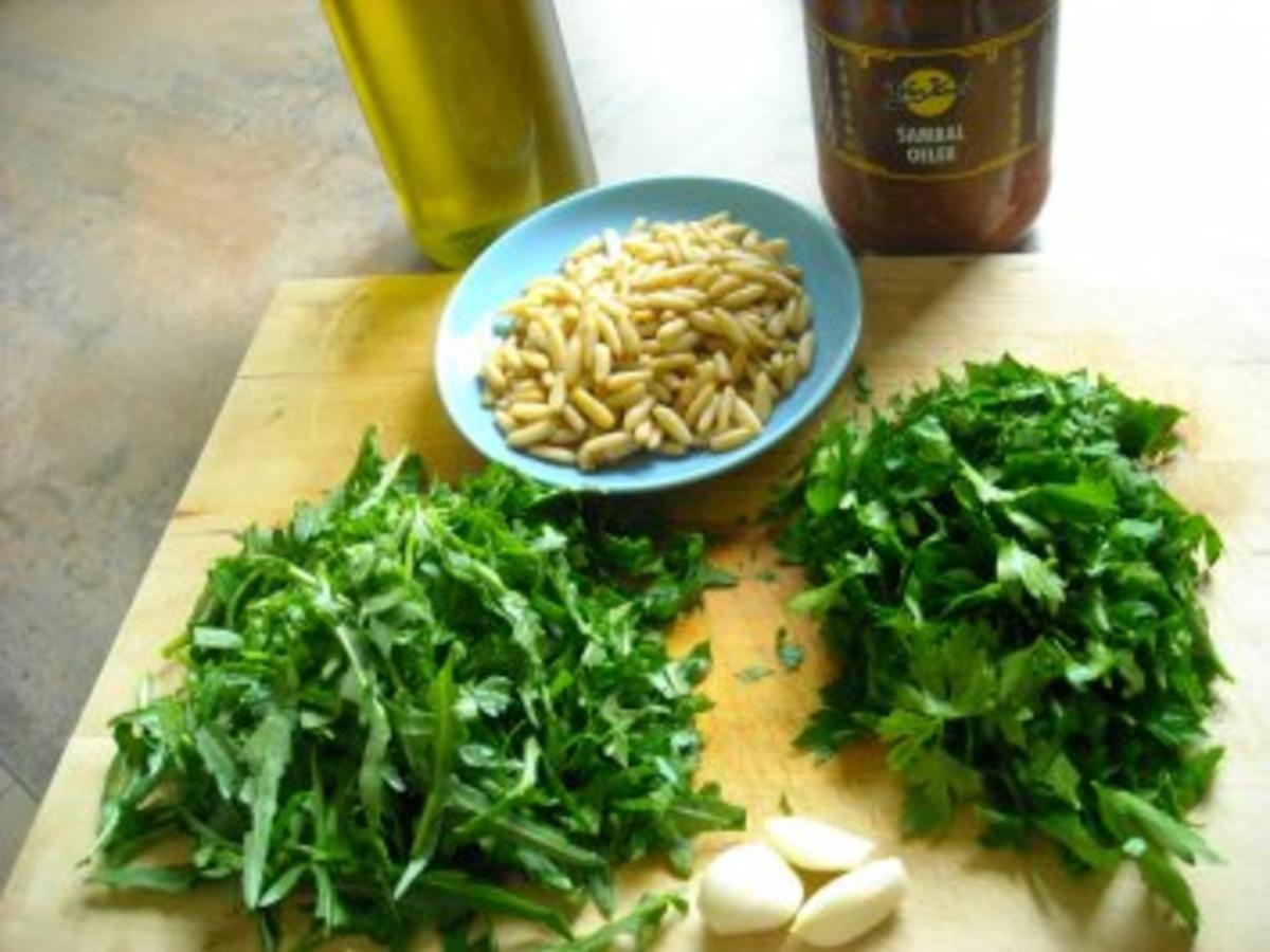 Rucola Petersilien Pesto - schnell &amp; einfach - von flower-child