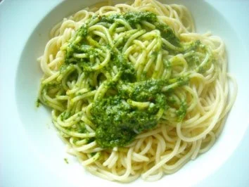 Rezept: Rucola - Petersilien - Pesto Bild Nr. 5 Rucola - Petersilien - Pesto - Rezept - Bild Nr. 5