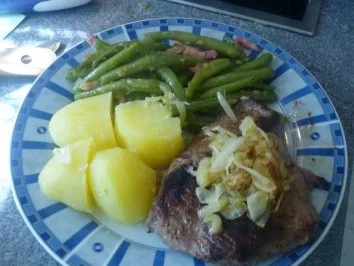 Rindersteak mit Speckbohnen und Salzkartoffeln - Rezept - Bild Nr. 2