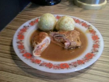 "HAUPTGERICHT" Schweineroulade mediteran gefüllt - Rezept