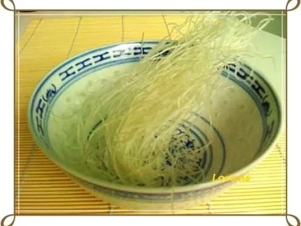 Asiatisch - Frühlingsrollen mit Hähnchenfleisch und Glasnudeln - Rezept - Bild Nr. 12