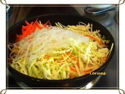 Asiatisch - Frühlingsrollen mit Hähnchenfleisch und Glasnudeln - Rezept - Bild Nr. 14