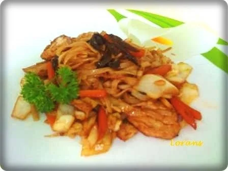 Asiatisch - Gebratene Reis Bandnudeln mit Hähnchen und Gemüse - Rezept - Bild Nr. 15