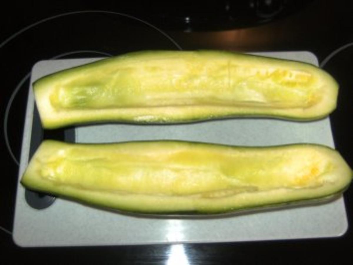 Gefüllte Zucchini - Rezept - Bild Nr. 2