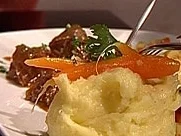 Rezept: Ossobuco - Kalbshaxe nach Mailänder Art Ossobuco - Kalbshaxe nach Mailänder Art - Rezept