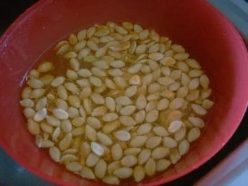 Rezept: Geröstete Kürbiskerne Bild Nr. 3 Geröstete Kürbiskerne - Rezept - Bild Nr. 3