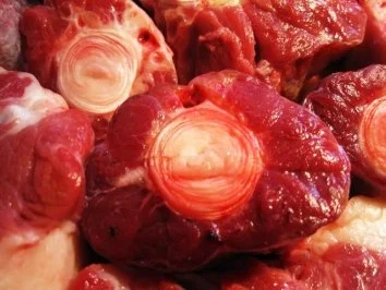 Rezept: Feine Brühe vom Ochsenschwanz ... Bild Nr. 3 Feine Brühe vom Ochsenschwanz ... - Rezept - Bild Nr. 3