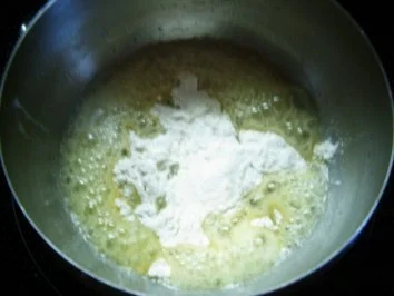 Rezept: Chicoree mit einer Käsesoße überbacken Bild Nr. 4 Chicoree mit einer Käsesoße überbacken - Rezept - Bild Nr. 4