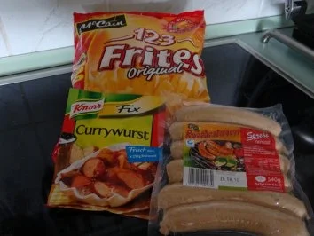 Currywurst mit Pommes - Rezept - Bild Nr. 3