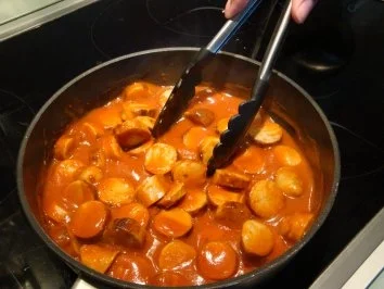 Currywurst mit Pommes - Rezept - Bild Nr. 8