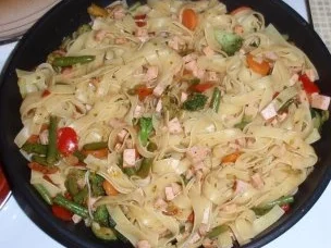 Italienischer Nudelauflauf mit einer Käse-Haselnussdecke - Rezept - Bild Nr. 6