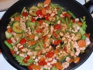 Italienischer Nudelauflauf mit einer Käse-Haselnussdecke - Rezept - Bild Nr. 5