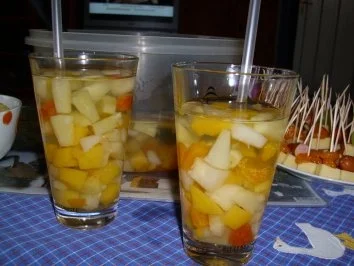 Rezept: Bowle...Einfach nur ne Früchte-Bowle Bild Nr. 5 Bowle...Einfach nur ne Früchte-Bowle - Rezept - Bild Nr. 5