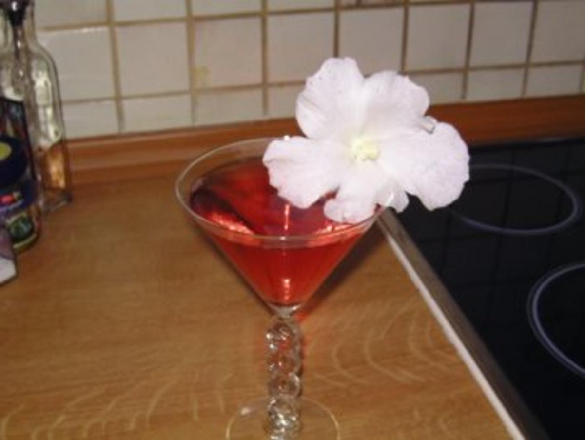 Erdbeer - Rosenwasser - Cocktail - Rezept