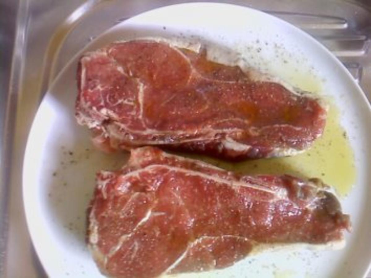 T-Bonesteak auf Tomaten-Zwiebelbett - Rezept - Bild Nr. 2