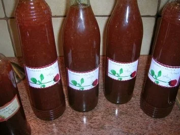 Erdbeer-Chili-Likör - ein total leckeres Verdauungsschnäpschen - - Rezept - Bild Nr. 2