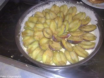 Rezept: Zwetschgen-Haselnusskuchen Zwetschgen-Haselnusskuchen - Rezept