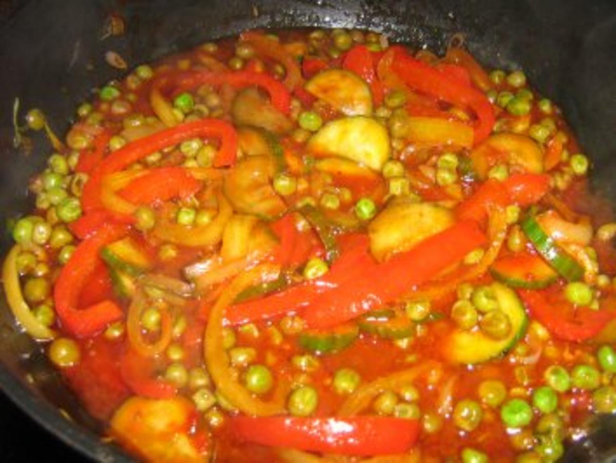 Hähnchen-Saltimbocca mit Paprikagemüse an Rosmarinkartoffeln - Rezept - Bild Nr. 7