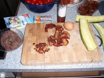 Rezept: Gefüllte Zucchini Gefüllte Zucchini - Rezept