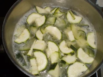 Zucchini-Balls (Kolokithakia-Keftedes) - Rezept - Bild Nr. 2