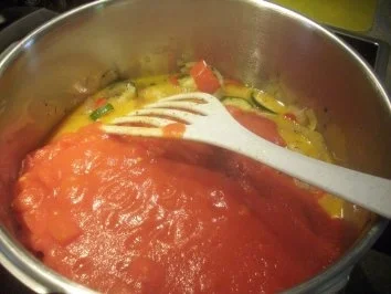 Rezept: Teufelchens Bratwurstpfanne Bild Nr. 5 Teufelchens Bratwurstpfanne - Rezept - Bild Nr. 5