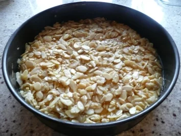 Bienenstich mit Mascarpone -Creme - Rezept