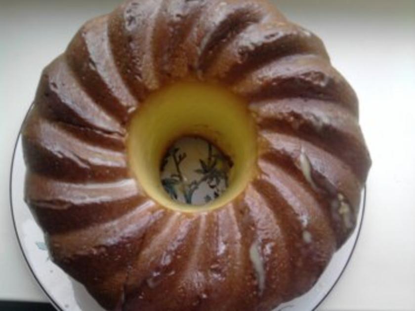 Eierlikör Guglhupf - einfach - von puigera
