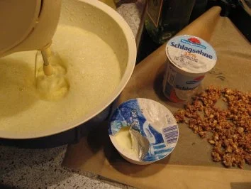 Rezept: Eis - Knuspernde Pecannüsse zart umhüllt Bild Nr. 3 Eis - Knuspernde Pecannüsse zart umhüllt - Rezept - Bild Nr. 3