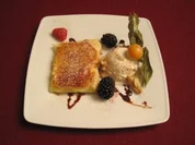 Blätterteig gefüllt mit Pudding und Walnusseis - Rezept